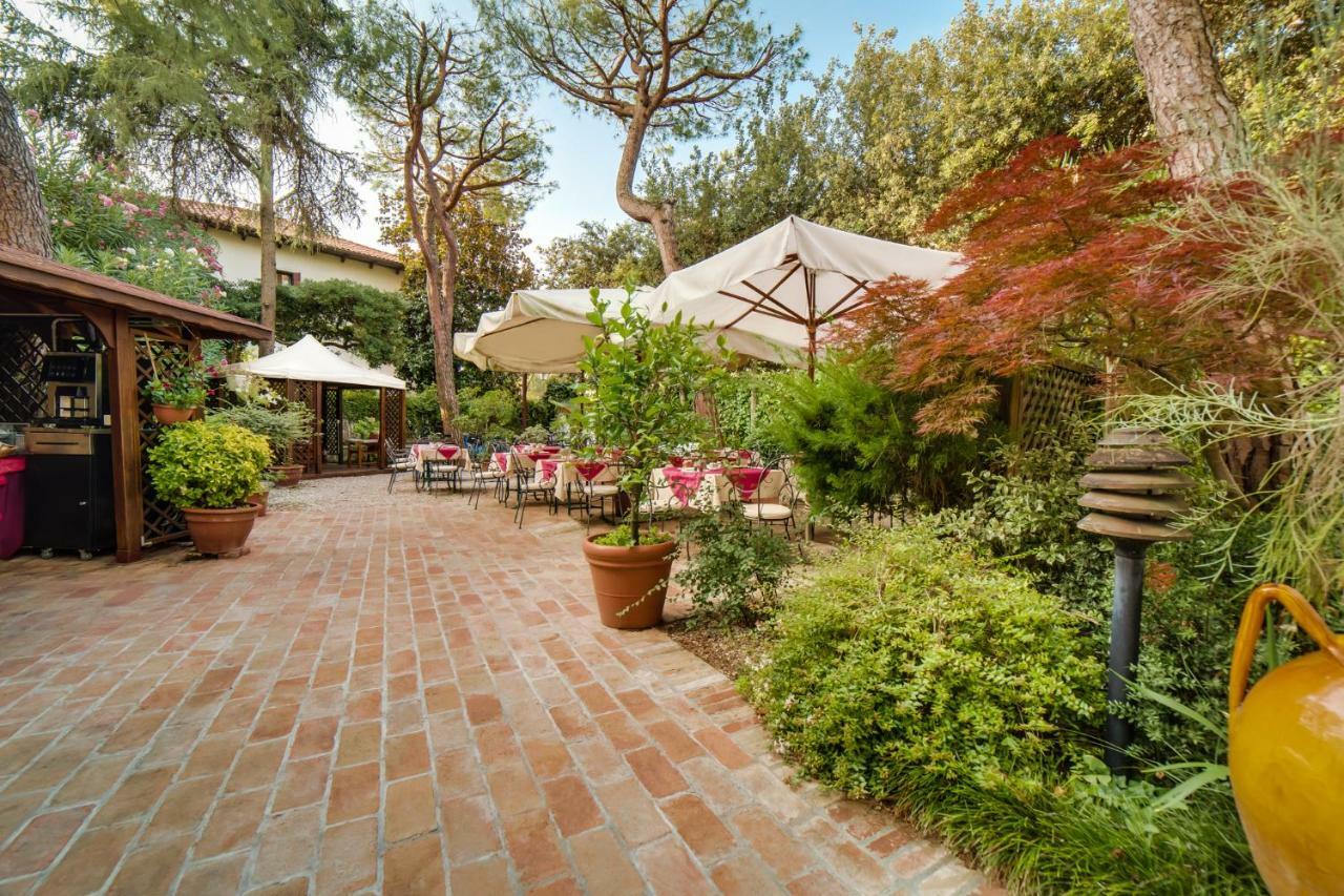 Hotel La Meridiana Lido di Venezia Exterior photo