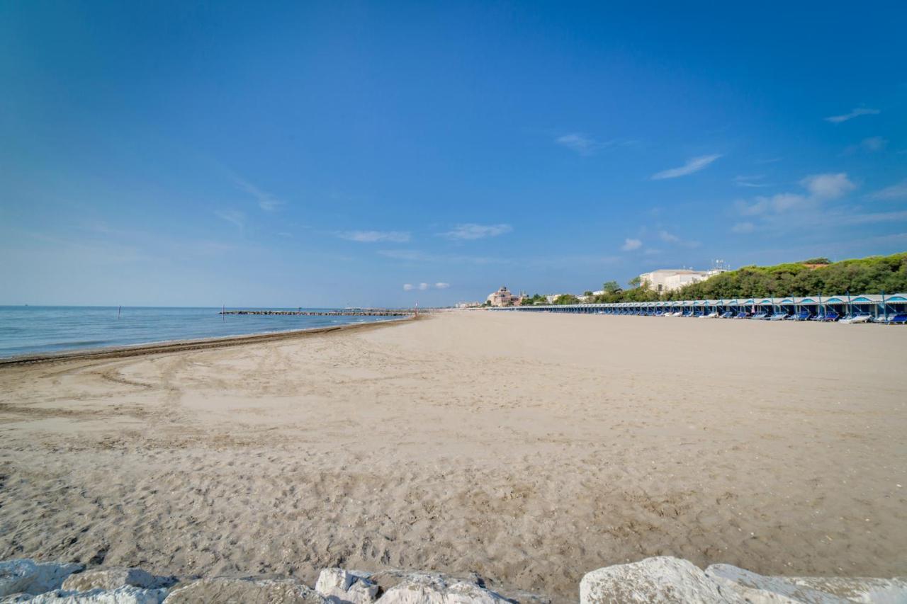 Hotel La Meridiana Lido di Venezia Exterior photo