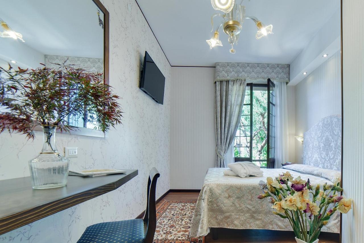 Hotel La Meridiana Lido di Venezia Exterior photo